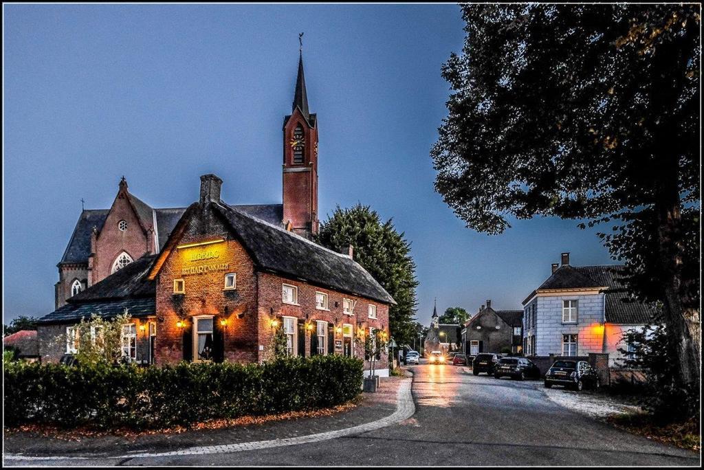 Het Hart Van Alem Acomodação com café da manhã Exterior foto